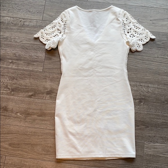 Dress - Picture 6 of 9